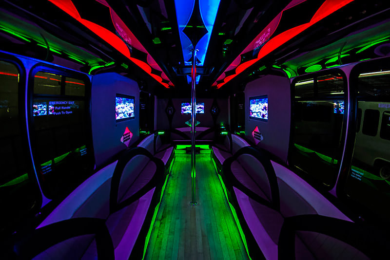 Limo buses Oakland CA